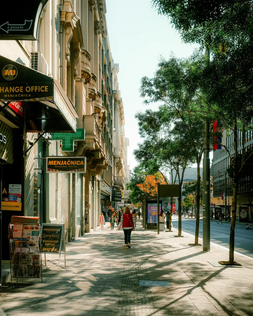 Belgrad şehir merkezinde bir sokak